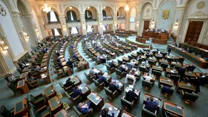Președintele interimar al Senatului: Începând de luni, pontajul și accesul în instituție se realizează pe bază de cartelă