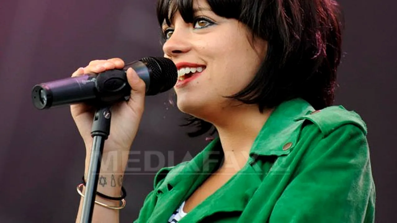 Lily Allen a cerut unui tabloid britanic daune de până la 150.000 de dolari