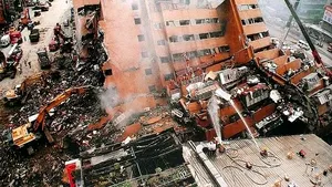 Salvare MIRACULOASĂ în Taiwan: Doi fraţi, de 6 şi 7 ani, scoşi dintre ruine după ce pisica lor a alertat echipele de intervenţie - FOTO, VIDEO