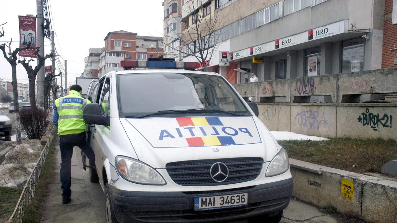 Dubla crimă de la Bacău: Soţia bărbatului care a ţinut ostatici şi apoi i-a omorât pe cei doi muncitori a fost arestată 