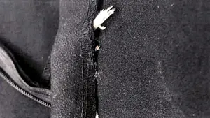 O femeie a descoperit un şoarece mort cusut într-o rochie Zara - FOTO