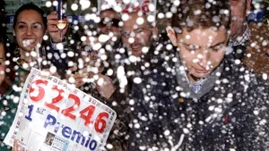 Persoane din oraşe muncitoreşti din Spania au câştigat 540 de milioane de euro la loteria de Crăciun