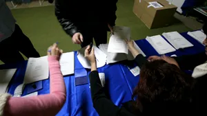 Bacău: 12 secţii de votare au rămas fără curent electric