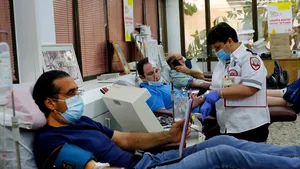 Peste 1000 de cazuri raportate în ultimele 24 de ore în ţara „care îi lasă pe oameni să facă ce e mai bine pentru ei