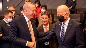 Erdogan nu cedează. I-a spus lui Biden, chiar la prima lor întâlnire, că nu renunţă la acordul cu Moscova pentru sistemul de rachete S-400