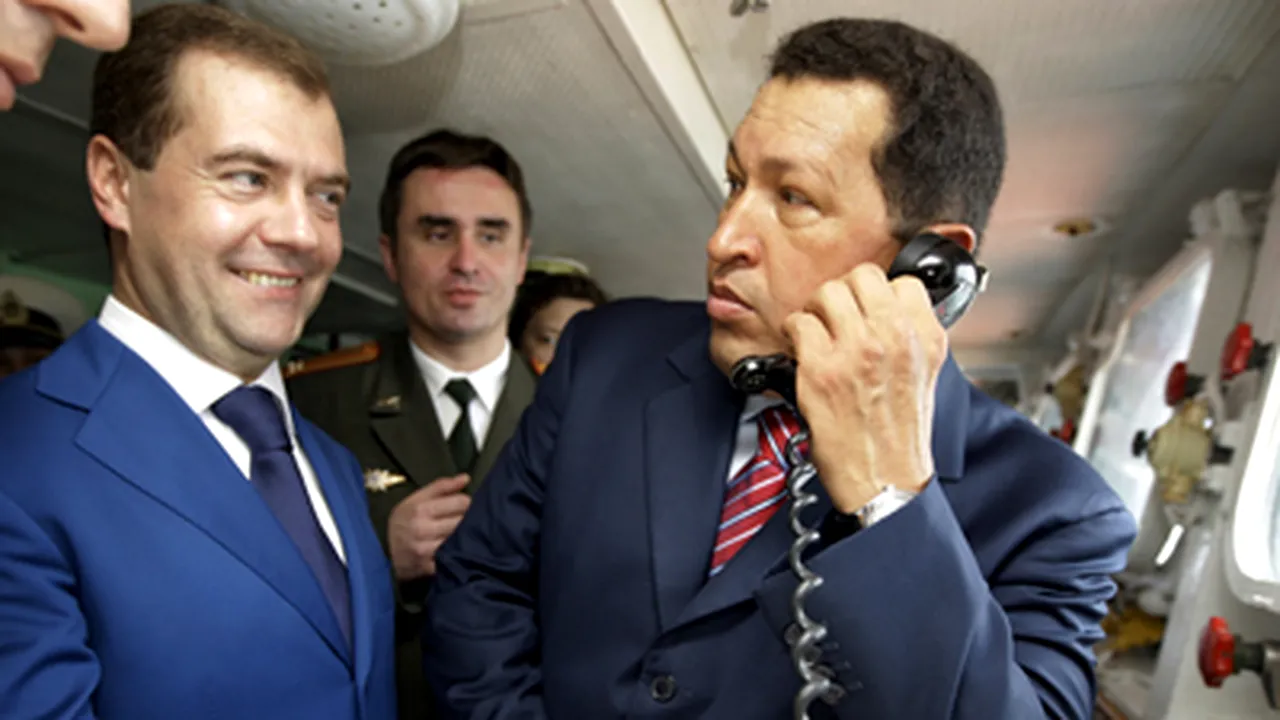 Hugo Chavez va discuta la Moscova despre achiziţionarea de armament