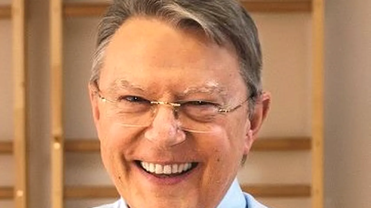 Diabetologul Nicolae Hâncu a primit medalia „Iuliu Haţieganu” a UMF Cluj, la împlinirea a 80 de ani
