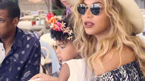 Beyonce, discurs emoţionant despre Hillary Clinton: Fata mea va creşte într-o ţară condusă de o femeie - VIDEO