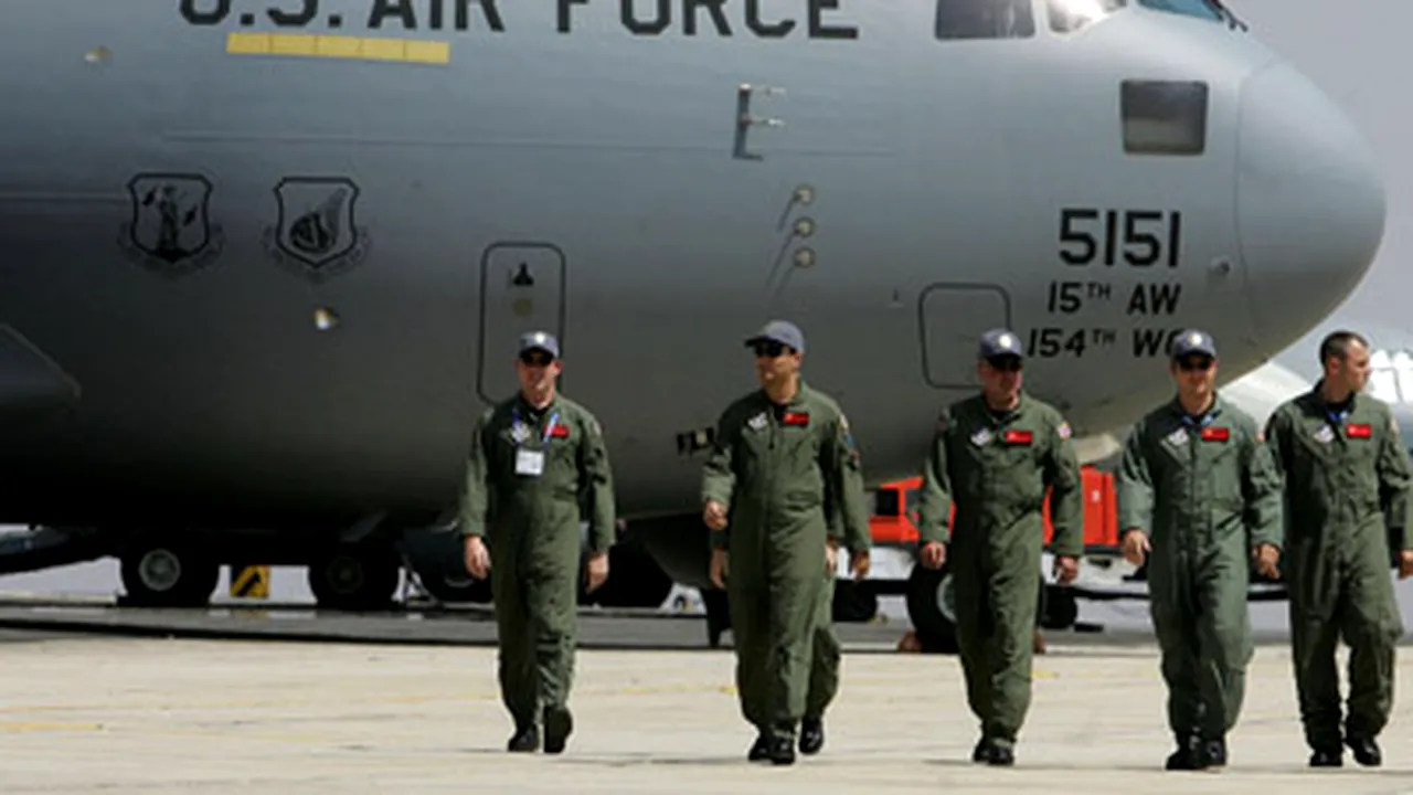 O nouă aeronavă C-130 Hercules intră în dotarea Forţelor Aeriene Române. Ţara noastră, atracţie pentru aparatele de mâna a doua