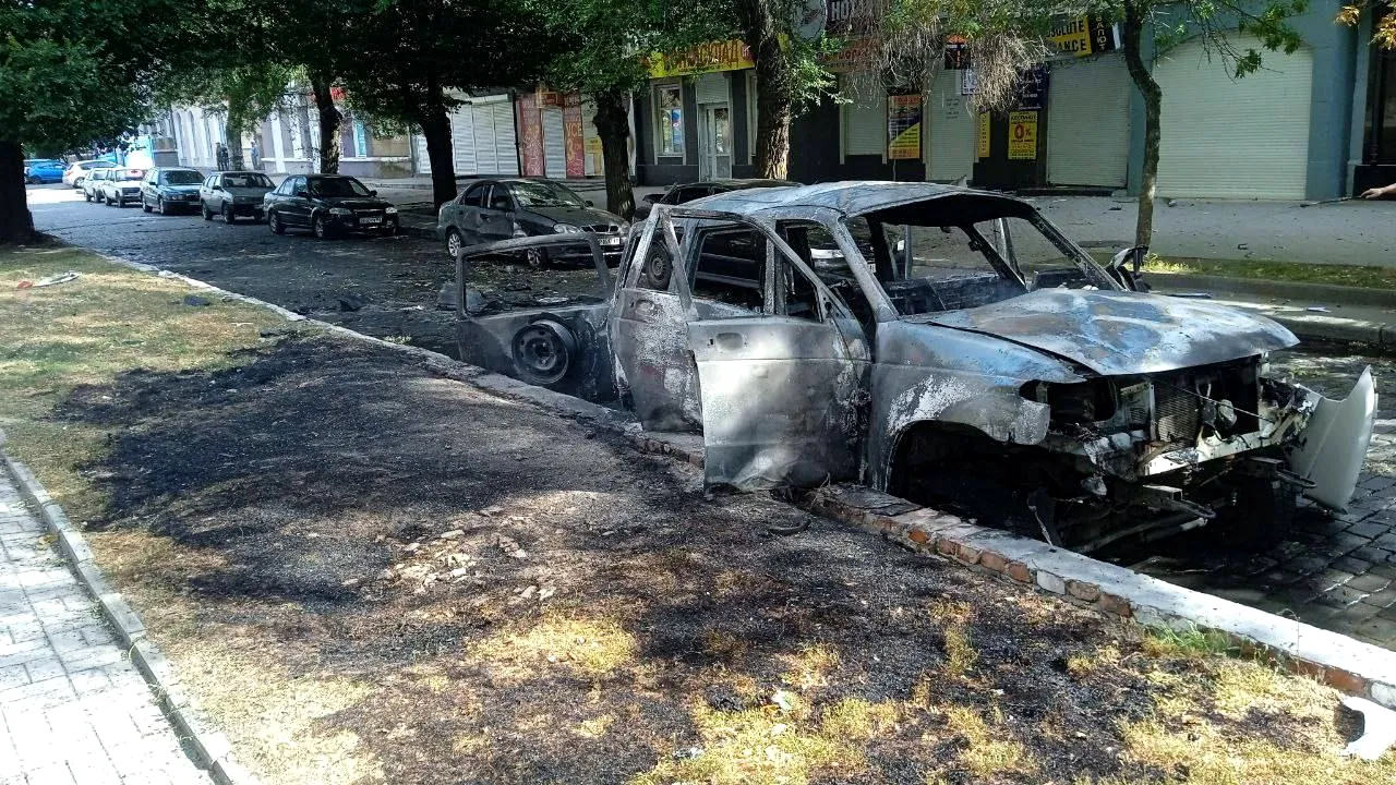 Comandantul unui oraş din regiunea Zaporojie a fost grav rănit după ce maşina lui a explodat