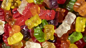 Cel mai dulce furt al anului. Hoții din Germania au plecat cu 15 tone de jeleuri și nimeni nu i-a văzut