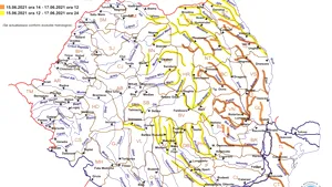 Pericol de inundaţii în aproape toată ţara. Hidrologii au emis avertizări Cod galben şi Cod portocaliu