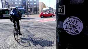 Pericol pentru sănătatea publică! Petrecerile COVID-19: Infectarea deliberată, în speranţa obţinerii „paşapoartelor de imunitate”