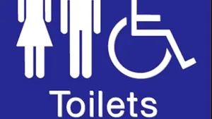 Anglia: Un bărbat a fost dus la spital lipit de un vas de toaletă