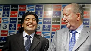 Maradona, numit oficial selecţioner al Argentinei