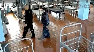 Aleksei Navalnîi continuă greva foamei deşi starea lui de sănătate se degradează. Kremlin: „Dacă este bolnav, va primi tratament”