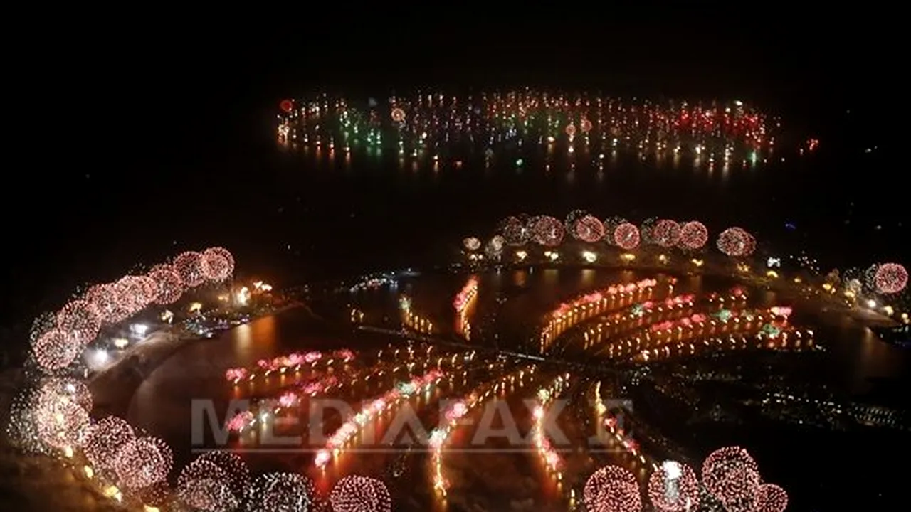 REVELIONUL 2014 în imagini: Cele mai impresionante focuri de artificii din marile oraşe ale lumii - GALERIE FOTO