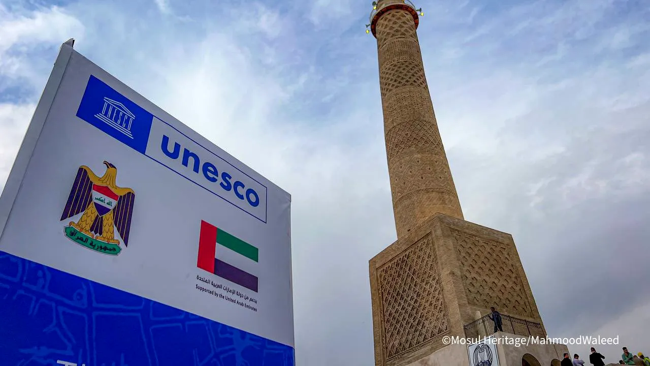 Celebrul minaret din Mosul, distrus de militanţii Statului Islamic, a fost restaurat