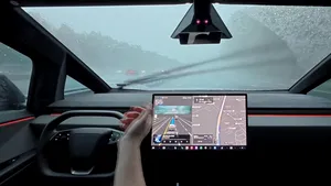 Robotaxi Tesla: Au apărut primele probleme, autoritățile analizează imaginile video din trafic