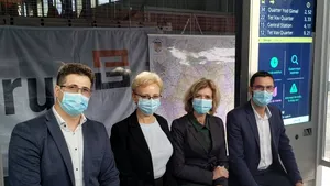 Oraşul Piatra-Neamţ va avea 80 de staţii de aşteptare inteligente pentru transportul public