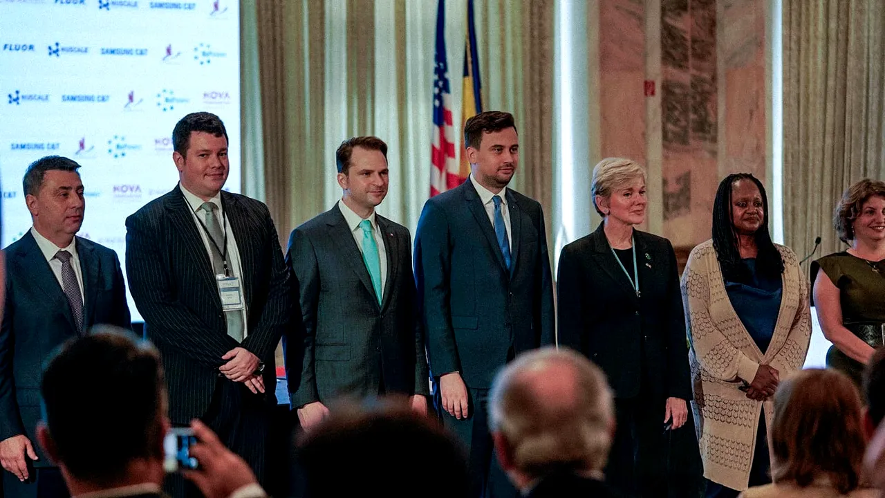 Burduja anunţă semnarea contractului pentru dezvoltarea proiectului SMR de la Doiceşti