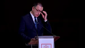 Fifor se adresează clasei de mijloc: Cea mai mare manipulare a opoziţiei e că majorările de salarii „au fost mâncate de inflaţie”