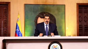 Maduro amenință cu o „republică înarmată” dacă SUA atacă Venezuela