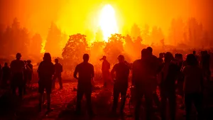 Incendii în sudul Italiei. Dealul din jurul unui templu antic din Sicilia, redus la cenuşă
