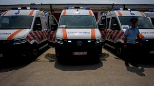 Dragoș Pîslaru spune că România va cumpăra 1.200 de ambulanțe cu bani din PNRR