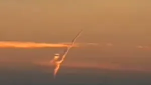 Lansare misterioasă a unei rachete pe cerul Californian. Armata SUA nu are explicaţii - VIDEO