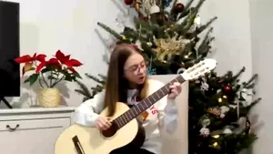 Moşul nu mai scoate serbările de Crăciun din sac