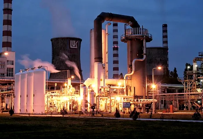 Breaking News Lukoil ia în calcul intrarea în insolvență a Rafinăriei Petrotel. Care sunt argumentele și scopul declanșării procedurii – Nota internă a companiei / SURSE EXCLUSIVE