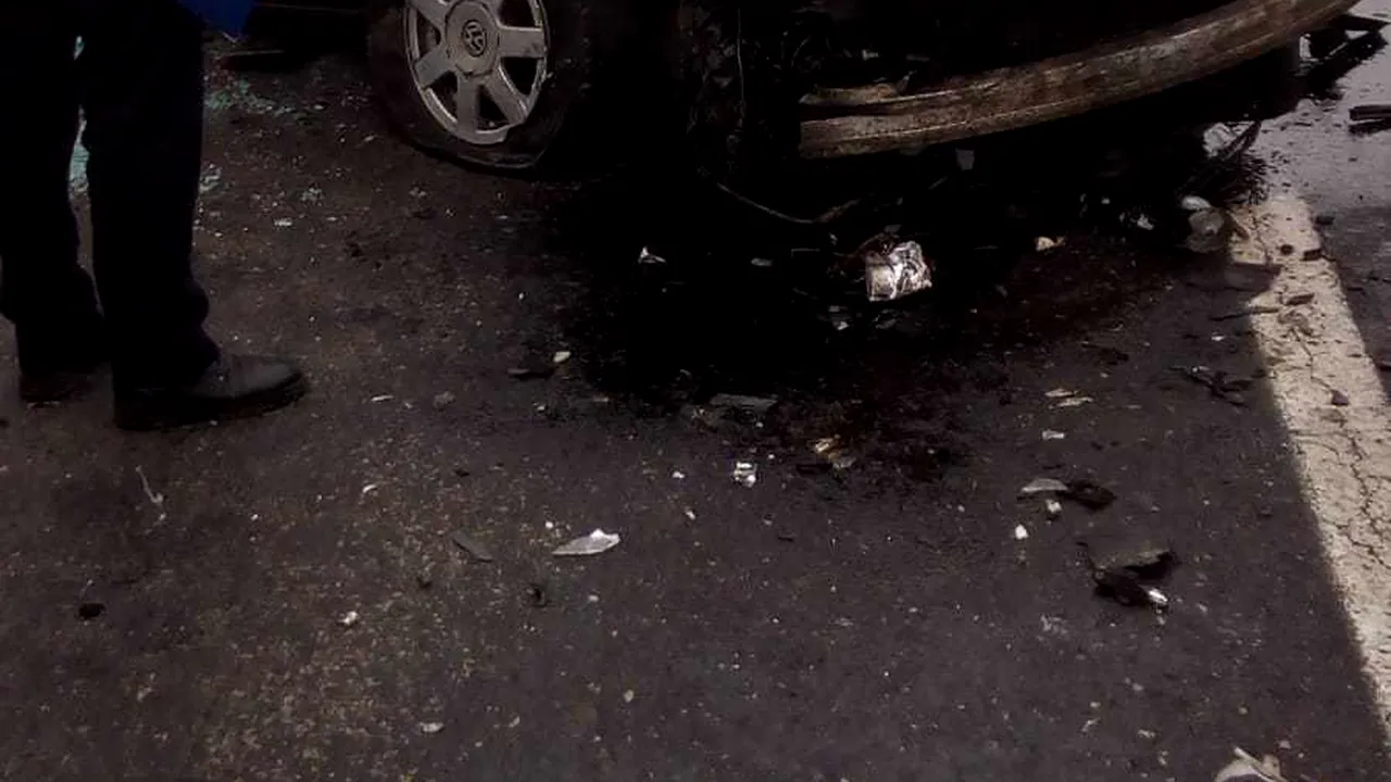 Accident grav. Circulaţie blocată în Giurgiu, pe un drum naţional, în urma unui accident cu trei răniţi - FOTO