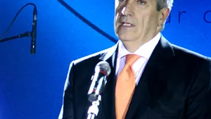 Tăriceanu: Am avertizat că importul excesiv de maşini vechi va distruge locurile de muncă