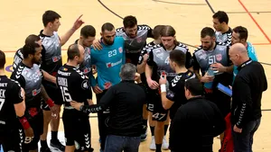 Lovitură majoră pentru handbalul din România. Cererea lui Dinamo de a juca în Liga Campionilor a fost respinsă de EHF. La feminin Rapid a primit wild-card pentru următoarea ediţie