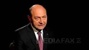 Băsescu face un apel conducerii Senatului şi USL: Să înceteze de îndată demersurile de politizare a ICR