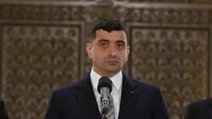 George Simion spune că AUR este alături de Călin Georgescu: „Trebuie să fie președintele României”.  Liderul AUR îl acuză pe Nicușor Dan că „nu respectă Constituția”