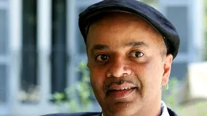 James McBride şi George Packer, câştigătorii National Book Awards 2013, unul dintre cele mai prestigioase premii literare din SUA