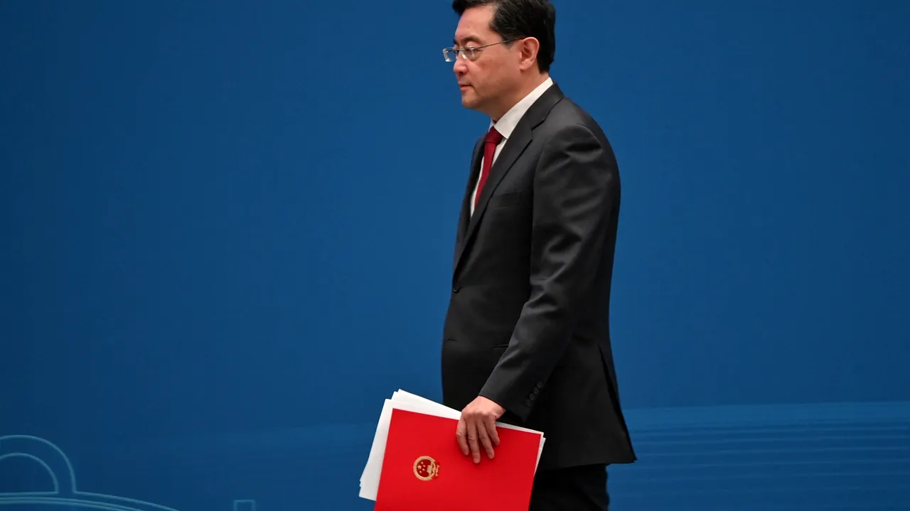 Ministrul chinez de Externe, Qin Gang, a început un turneu în Europa 