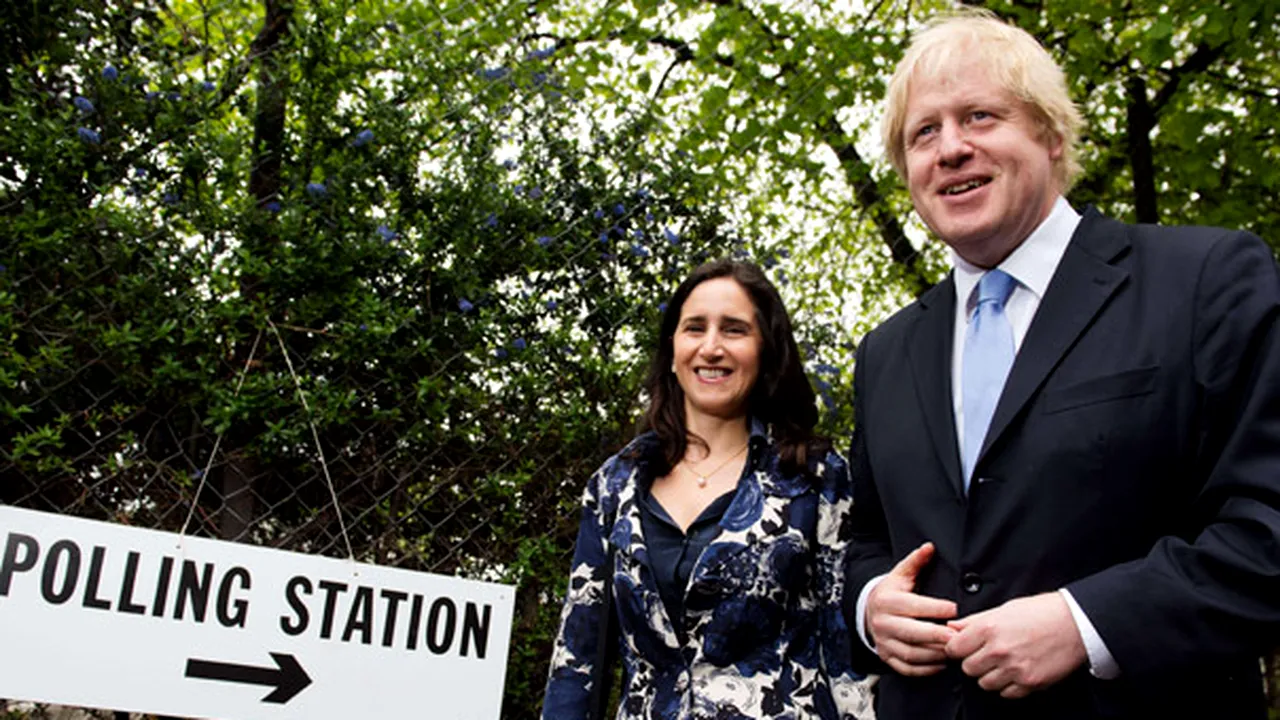 Boris Johnson a fost reales în funcţia de primar al Londrei