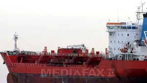 MAE: Petrolierul bombardat în Libia, la bordul căruia este trupul unui român, a sosit în Grecia