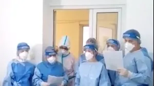 Mai multe medici, asistente şi infirmiere de la Spitalul Victor Babeş din Timişoara au colindat pacienţii