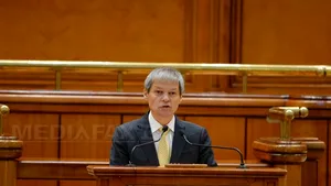 Cabinetul Cioloş a primit votul de ÎNCREDERE al Parlamentului: Veţi avea în guvern un partener deschis - GALERIE FOTO