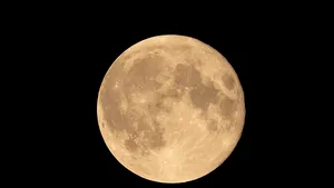 Fenomen astronomic spectuaculos. Cea mai mare Superlună din 2022 va putea fi admirată în luna iulie