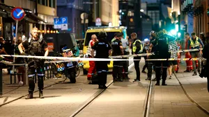 Focuri de armă într-un club pentru homosexuali din capitala Norvegiei. Două persoane au fost ucise şi cel puţin 14 sunt rănite 