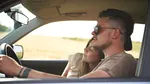 Sondaj surprinzător: permisul de conducere crește șansele de întâlniri romantice, dar o greșeală le distruge