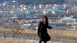 CNN: O americancă din Corpul Păcii, impresionată de tradiţiile, religia şi spiritualitatea românilor