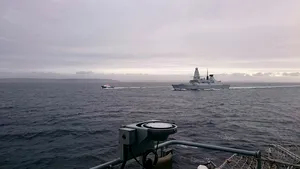 VIDEO Doi ofiţeri români, la bordul unui distrugător britanic pentru misiuni în Marea Mediterană