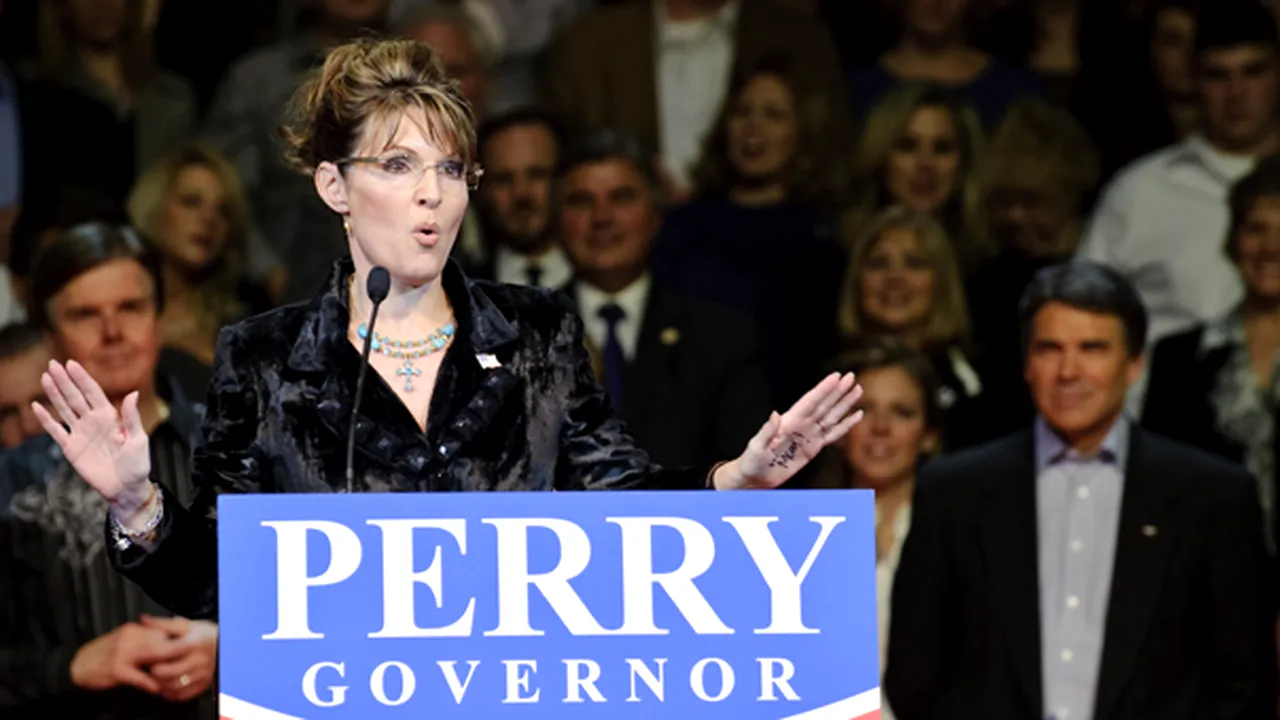 Un text notat pe mâna lui Sarah Palin în cursul unei dezbateri generează speculaţii - VIDEO