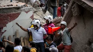 Cutremur în Mexic | Căutarea supravieţuitorilor continuă, în timp ce bilanţul seismului a ajuns la 237 morţi şi 1.900 de răniţi